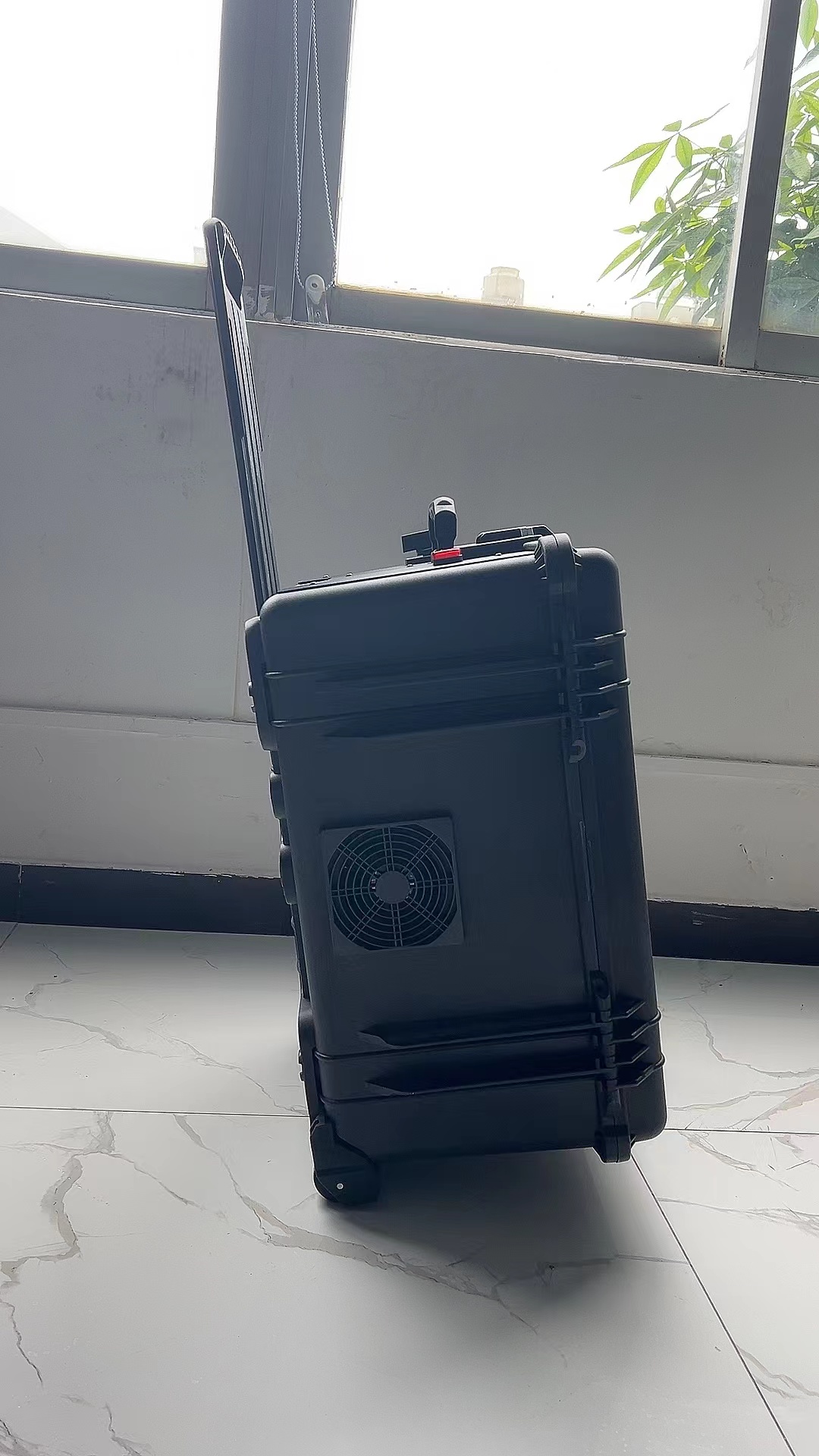温州手拉箱型移动通信干扰器
